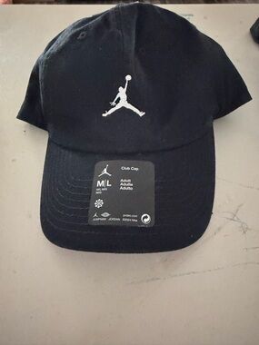 Jordan m/l adjustable club cap- nwt